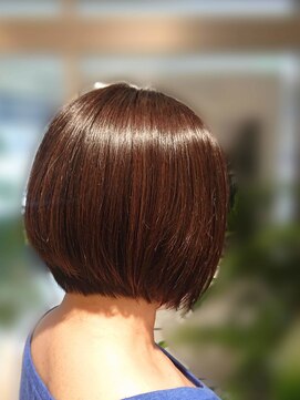 フォックスヘアー(fox.hair) 前下がりナチュラルショートボブ/fox.hair