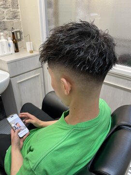 ミリオンバックス 上野(Million Bucks) メンズマッシュパーマツイストスパイラルパーマニュアンスパーマ