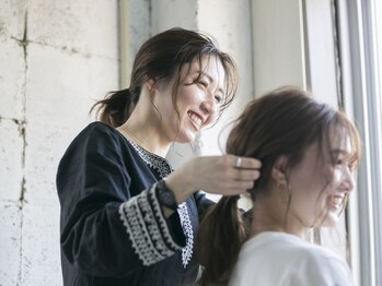 ヘアメイク ラウレア(hair make Laule'a)の写真/早朝7時からのご予約も可能◎結婚式・パーティー・デートなど…特別な日はプロの技で華やかに♪