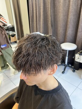 アイズ 海老名(AIZU) ツイスト強めツイストスパイラルパーマ　メンズパーマ　マッシュ