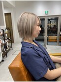 魅力倍増カールセミディシアーカラーダークアッシュショートヘア