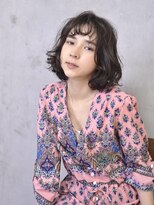 コイ(coii)&nbsp;外国人風透明感グレージュカラーナチュラルレイヤーボブ
