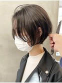 横浜西口大人ショートボブくびれイルミナカラー顔周りレイヤー