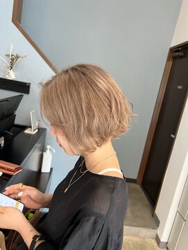 アムヘアー(A.M. hair) ミルクティーベージュ/グレージュ/ボブ/レイヤーボブミルクティ