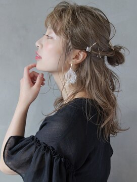 アグラントープ(a Gland taupe) ゆるふわハーフアップ