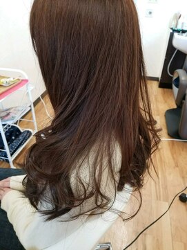 アーラ(ALA) 毛先ゆるふわ?