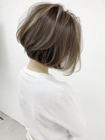 リヴ オオサカ(LIV OSAKA)&nbsp;【 LIV OSAKA 】イルミナカラー_ハイライト_ボブ