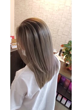 オーシャンシェリー(Ocean Sherry) ハイトーンカラーバレイヤージュ