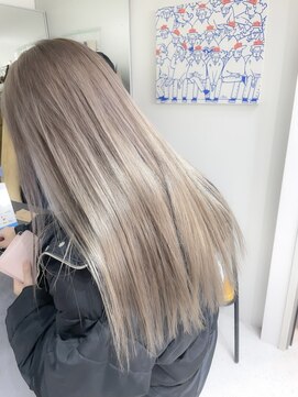 ヒビヲ(HIBIO) ダブルカラーピンクベージュピンクカラーケアブリーチミニボブ