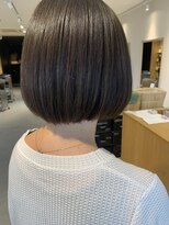 ショート×前下がりボブ