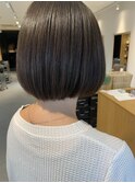ショート×前下がりボブ