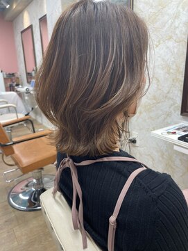 フィガロ ウメダ(FIGARO UMEDA) 【FIGARO　umeda】ナチュラルベージュミディアムレイヤーカット