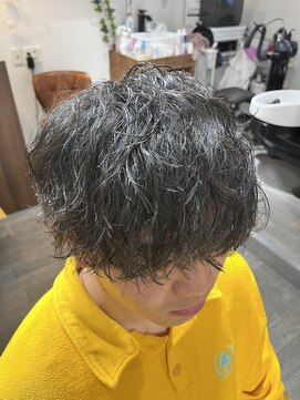 フェリーシェス(Felichesse) 緩め縦落ちツイスパ×ツーブロ学生ビジネスにも10代20代30代40代