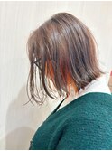 インナーオレンジの外ハネスタイル