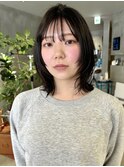 20代30代透明感暗髪アッシュブルーグレージュミディアムレイヤー