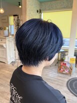 美容室 アルテモーダ ブルーブラック