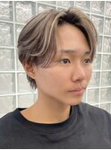 渋谷メンズハイトーンカラーミルクティーベージュセンターパート