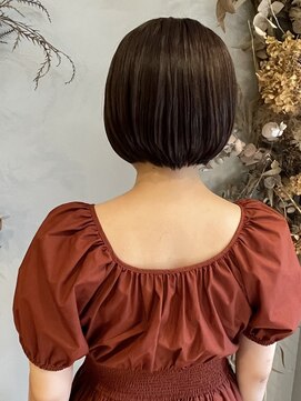 ヒトイロ(hitoiro) ショートボブ