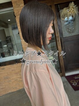 グランジュテ(grandjute) ショート ボブ イルミナカラー ハイライト 小顔カット