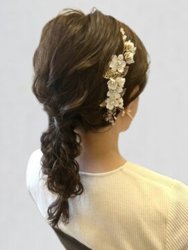 ティアトロアンドリミテバイティアトロ(teatro&limite by teatro) ヘアセット お呼ばれへア 編み下ろし 三つ編み ヘアアレンジ