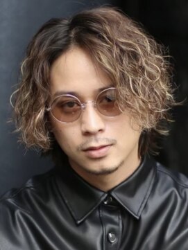 フィフス 大分(fifth) 大分ツイストスパイラルパーマメンズカットミディアムメンズボブ