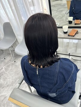 アウラ 近鉄八尾駅前店(Aura) やわらか外ハネミディアム