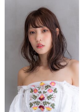 エイミー(Aimee) Aimee町田 ゆるふわウェーブ巻き×シフォンベージュ