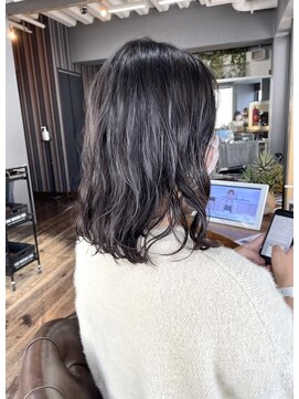 ヘアアンドメイク エジェリ(hair&make egerie) ブラックパープル・ナチュウェーブ・ミディアムボブ