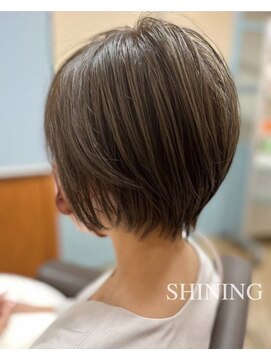 シャイニング ヤマテ(Shining yamate) ナチュラル丸みショート