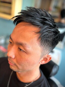 キングズチェアー カットクラブ(Kings' chair cut club)の写真/《フェード/メンズ》清潔感のあるビジネスStyle。ONでもOFFでも決めたい大人のための理容室。