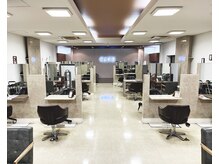 ケアシンサイバシ(CARE shinsaibashi)の雰囲気（上品でお洒落なヘアカラーが得意です。ぜひご相談下さい。）