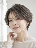 白髪ぼかしハイライト×エレガントショート