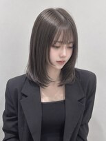 リア(Li'a by neolive)&nbsp;ツヤ髪 × グレージュ