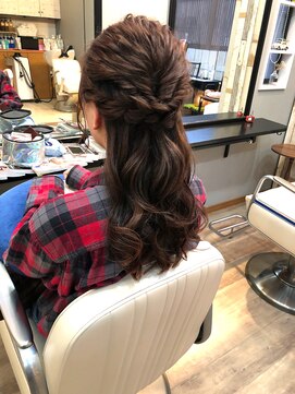 デイジー(Daisy) ドレスヘア　結婚式ハーフアップ　二次会　ブライダル　花嫁