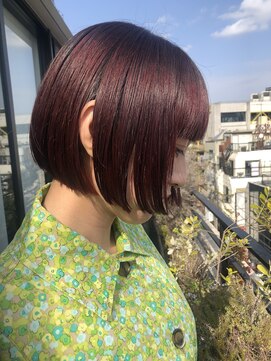 ベチカ(vetica) チェリーレッドのボブヘア