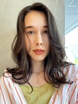 ビュートリアム 南青山(BEAUTRIUM)&nbsp;モテ髪ナチュラルローレイヤー イルミナカラー 青山20代30代40代