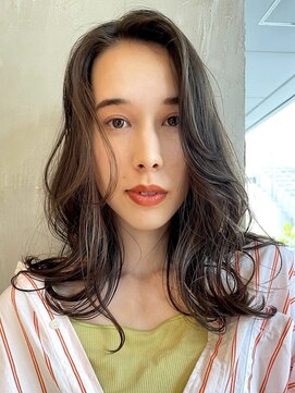 ビュートリアム 南青山(BEAUTRIUM) モテ髪ナチュラルローレイヤー イルミナカラー 青山20代30代40代