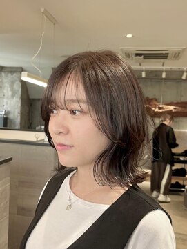 ニーイチイチ(211) 似合わせカットイメチェン/セクシーミデ/テラコッタ