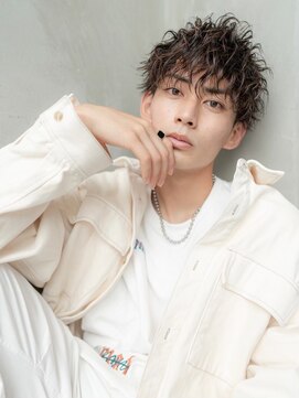 イオ 本厚木(io) マッシュショート波巻きスパイラルパーマハイライト