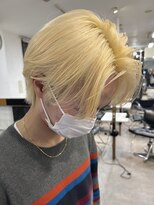 バイフィフス 原宿/表参道(by fifth)&nbsp;原宿メンズブリーチカラーベージュグレージュセンターパート束感