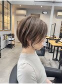 グレージュショート担当者浜辺海斗
