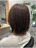 外ハネ切っぱなしボブ