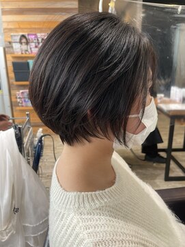 ショートスタイル/ハンサムショート/小顔魅せ