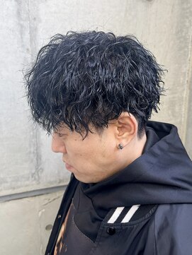 オーシャントーキョー ホワイト 原宿(OCEAN TOKYO WHITE) 刈り上げマッシュツイストスパイラルパーマ縦落ちスパイラル黒髪