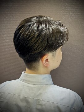 ヒロギンザバーバーショップ 新宿店(HIRO GINZA BARBER SHOP) センターパート ニュアンスパーマ
