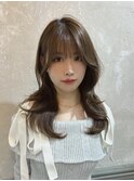 レイヤーカット×オリーブベージュ