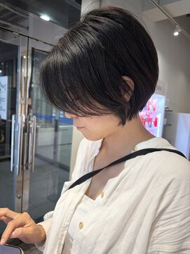 セブンベルベット(7 Velvet) 大人美人ショート/黒髪ショート　【博多】