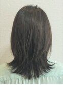 刈り上げセンターパートクラゲヘアーオリーブグレー3