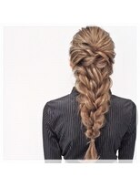 10分ヘアセット1200円！編みおろし
