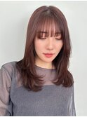 顔周りレイヤーカットくびれヘアミルクティーベージュカラー
